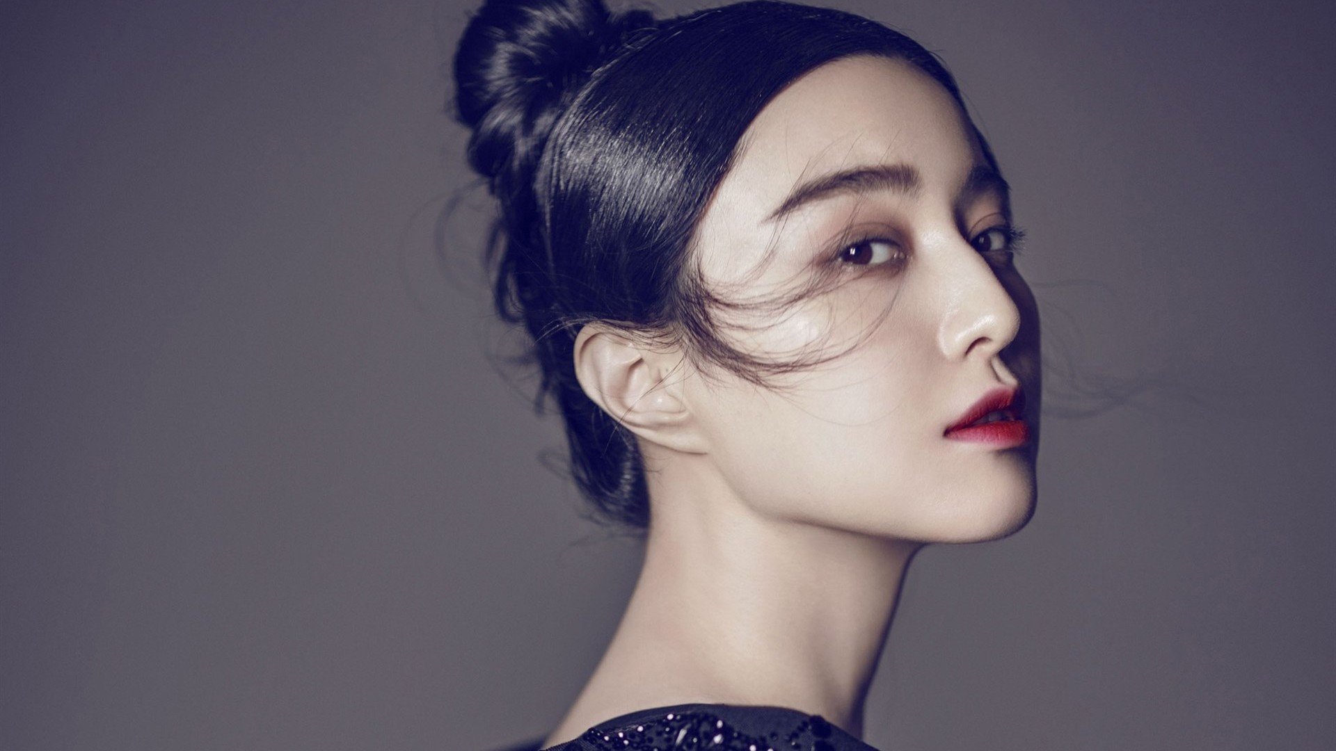 外援逐渐融入体系场上表现稳定成为球队攻防两端支柱,球队外援什么意思